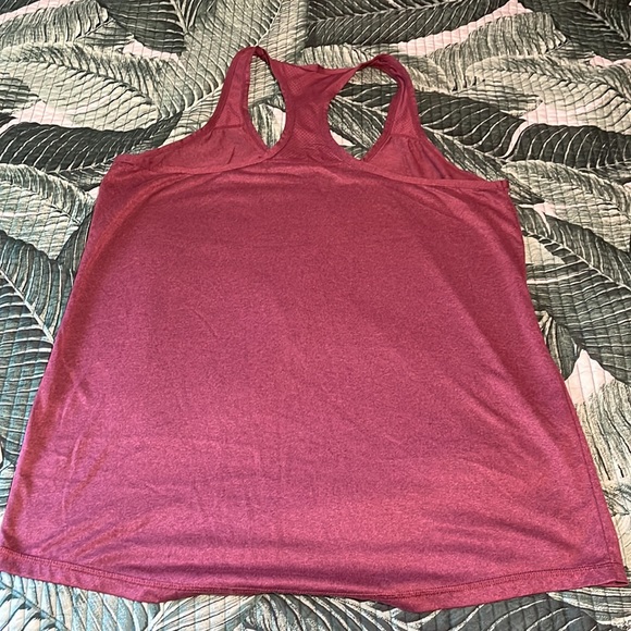 Medium Burgundy Xersion Athletic Tank Top Size M - Picture 2 of 3